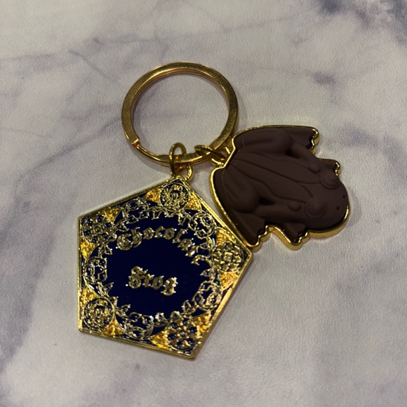 Chocolate Frog Harry Potter Keychain - Picture 4 of 4